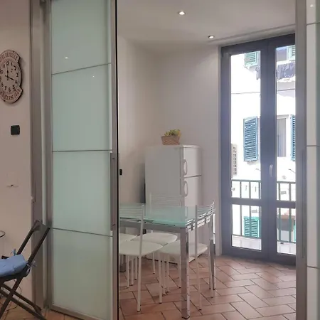 Santa Croce Modern With Two Bedrooms Apartment *