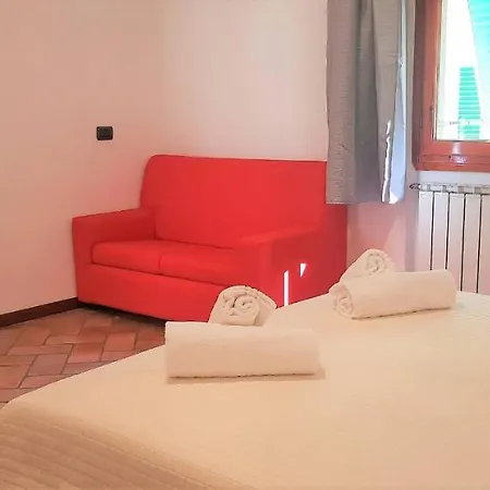 Santa Croce Modern With Two Bedrooms Apartment *