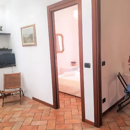 Santa Croce Modern With Two Bedrooms Turín